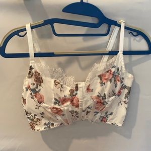 LACE CROP TOP FLORAL